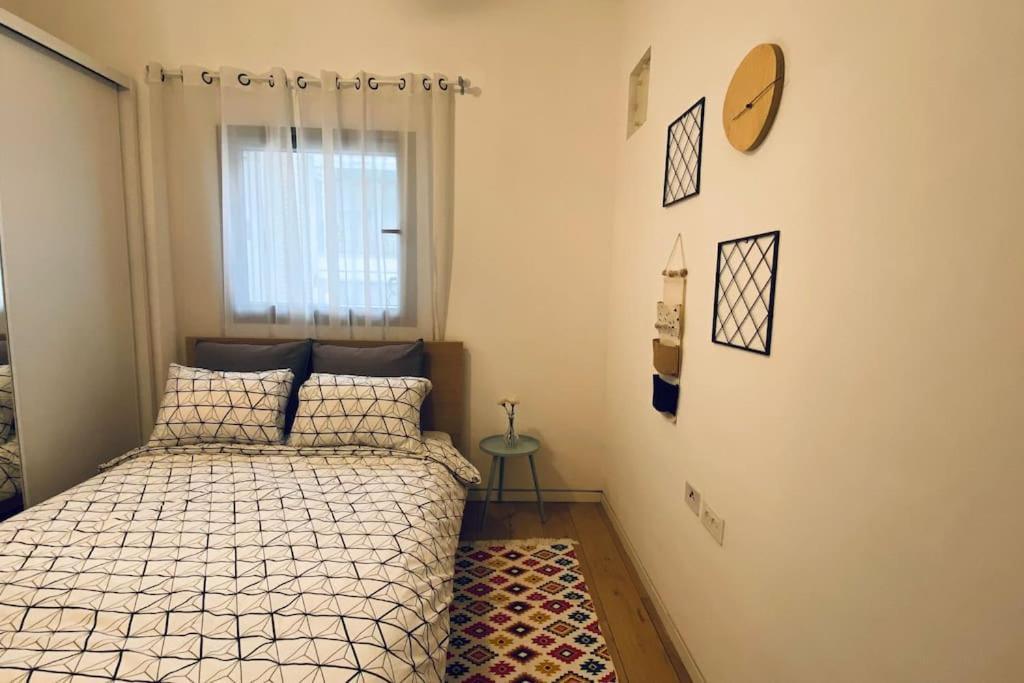 Laura Compound- Authentic 1 Bedroom Charming & Specious Тель-Авив Экстерьер фото